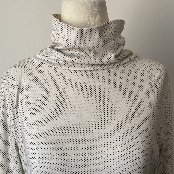 Liz Claiborne Polka Dot Turtleneck Top - Picture 3 of 8